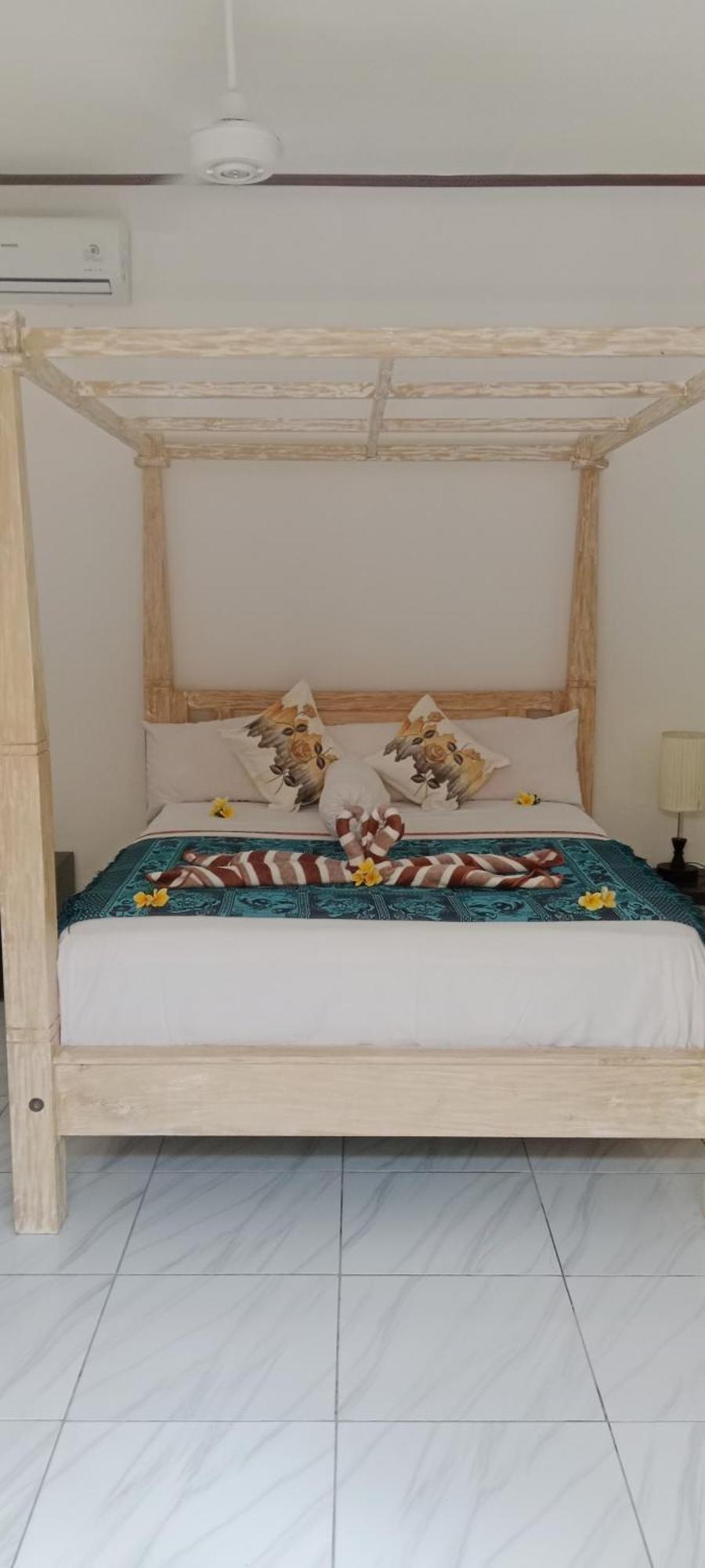 Beten Enjung Home Stay&Waroeng Amed Exterior foto